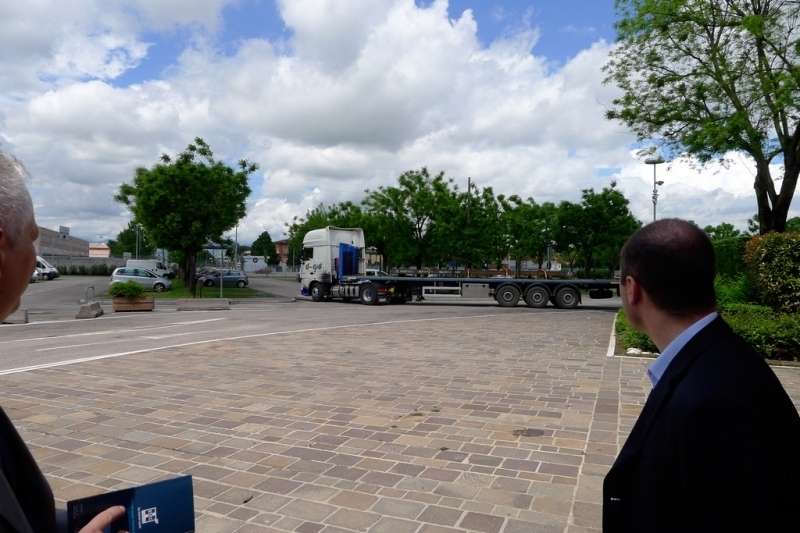 Tecnologia Diesel Dual Fuel GNL / LNG di Ecomotive Solutions presentata all’Interporto Quadrante Europa di Verona.