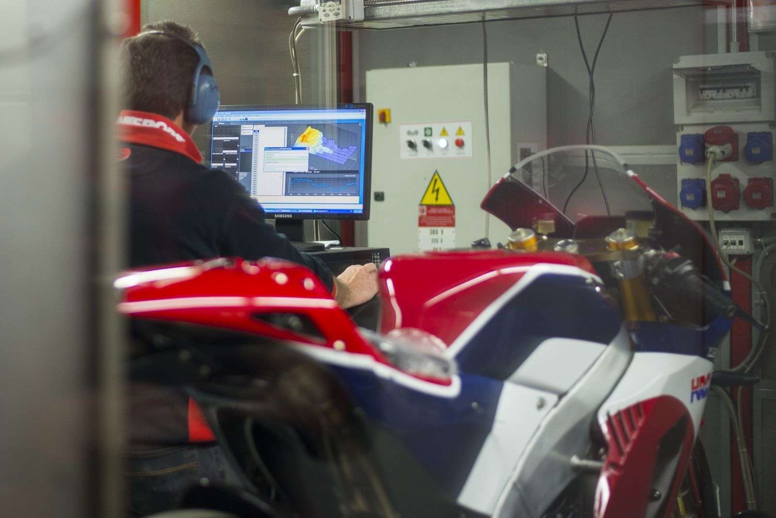 Honda RC213V-S: promozione a pieni voti per Rapid Bike